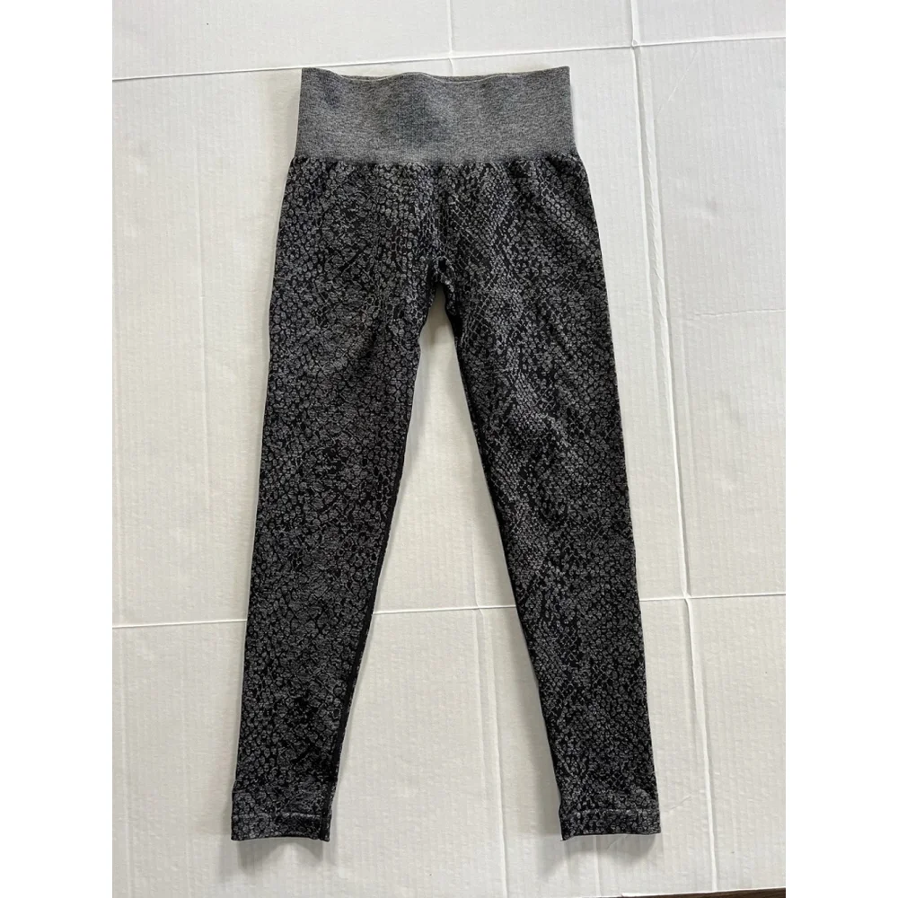 NVGTN Black & Gray Textured High-Waist Leggings - Picture 4 of 8